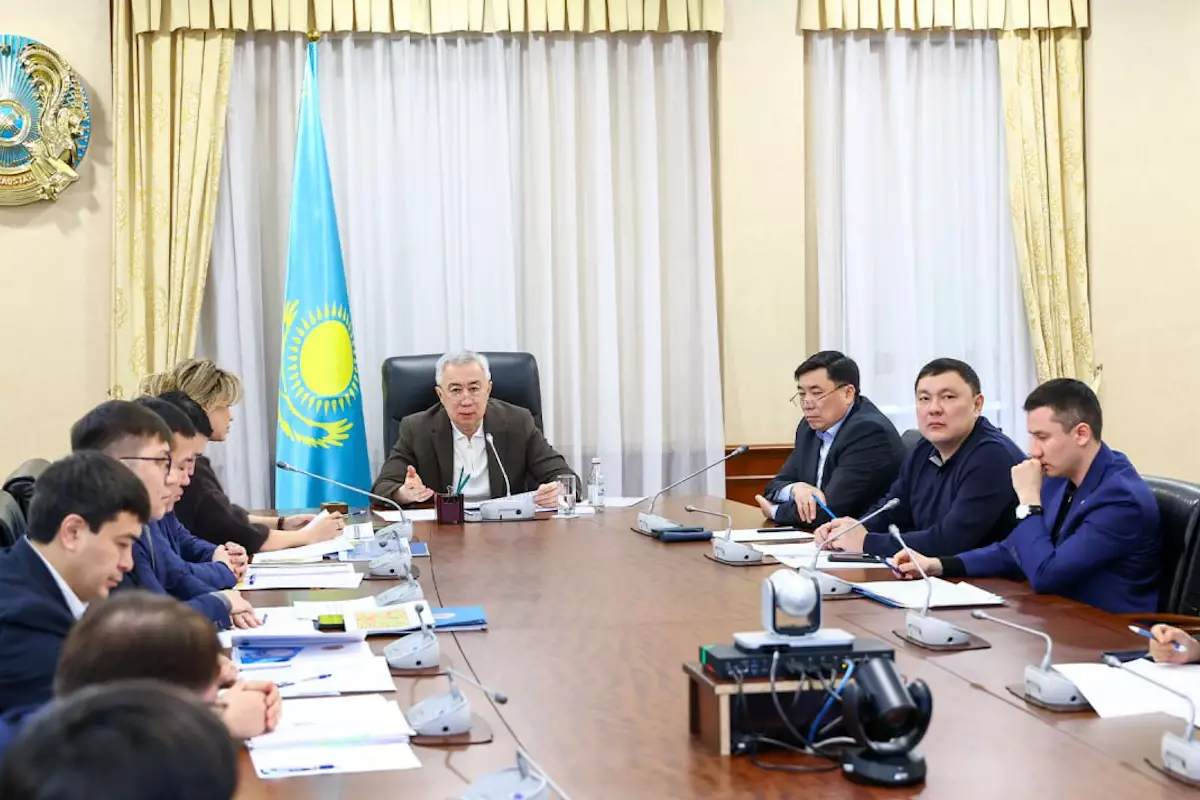 Яблоки, огурцы и лук подешевели: данные по ценам на социальные продукты в Казахстане