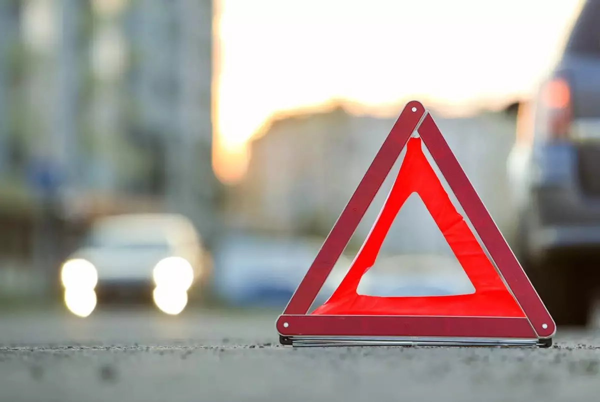 ДТП с участием трёх авто произошло в Караганде: пострадала женщина