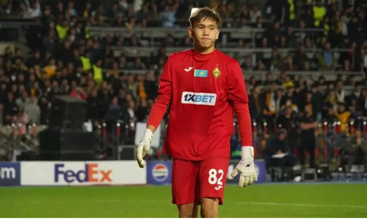 Шерхан Қалмұрза жаңа келісімшартқа қол қойды