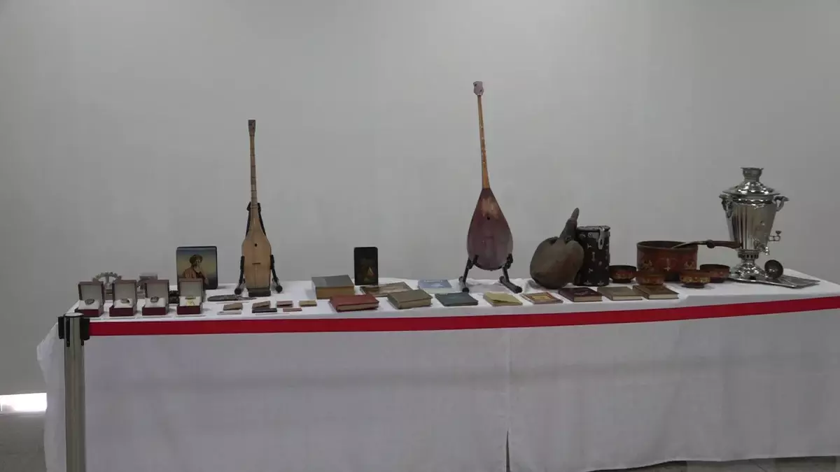 Жамбыл Жабаев -180: Алматыда ашылған көрмеге ақынның қолжазбалары қойылды