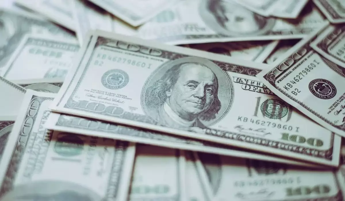 Курс доллара в Казахстане снизился до 501,79 тенге по итогам торгов на KASE