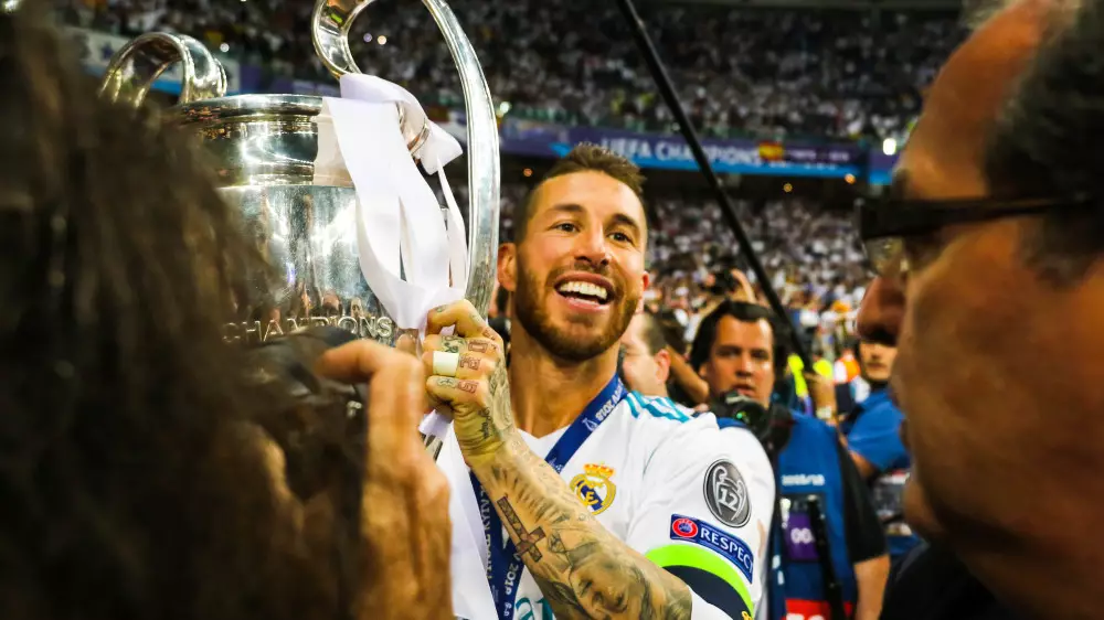 Легенда “Реала“ покупает клуб Ла Лиги: известна сумма