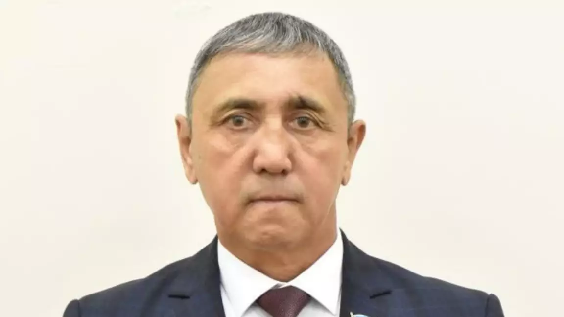 Мәслихат төрағасының үйін тонағандар 8 жылға сотталды