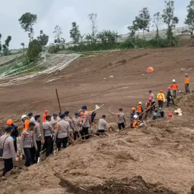 Оползень в Индонезии унес жизни 17 человек: 80 пропавших