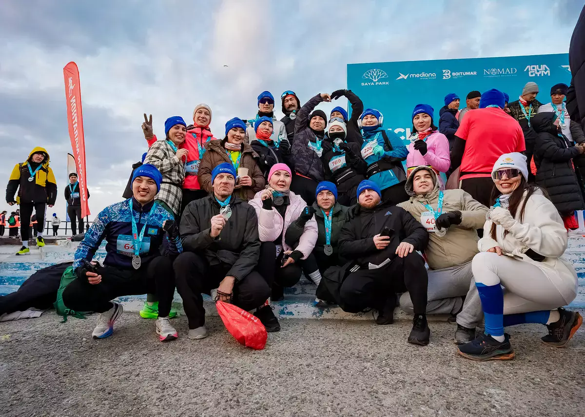 С первого раза – в чемпионы: пара юных пловцов стали победителями забега в Актау - новости на Lada.kz 26.01.2026