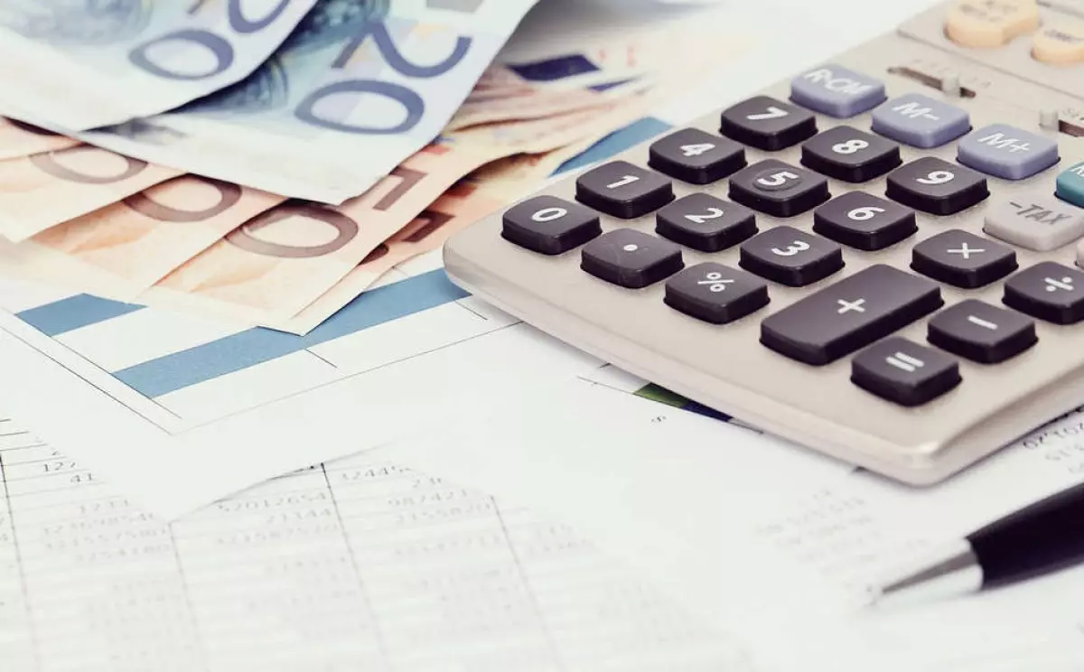 Соцвзносы могут «съедать» половину зарплаты уже к 2035 году