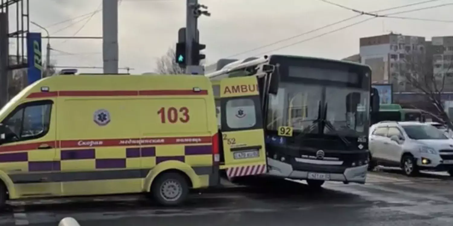 Алматыда автобус жүргізушісі жол үстінде қайтыс болды
