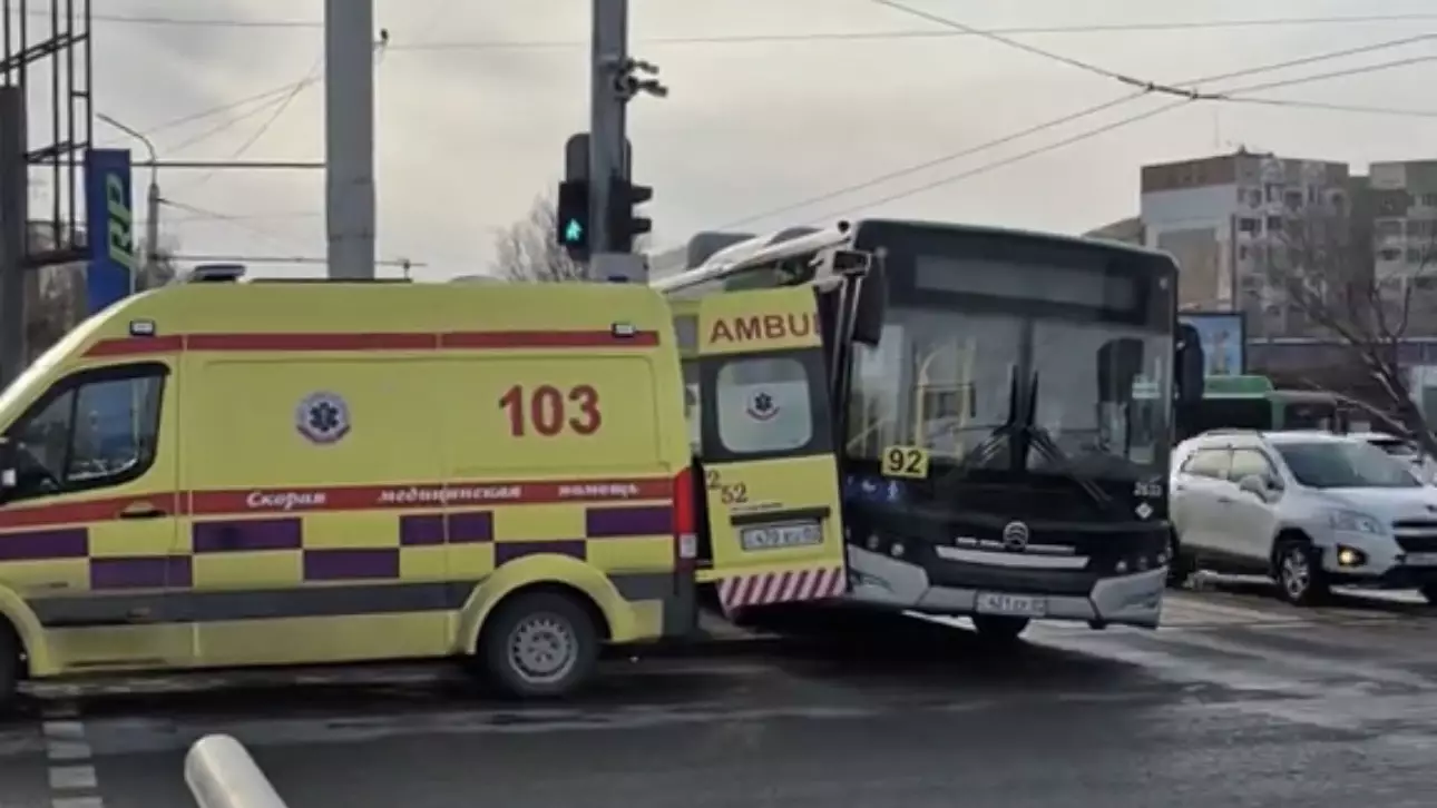 Алматыда автобус жүргізушісі жұмыс кезінде қайтыс болды (видео)