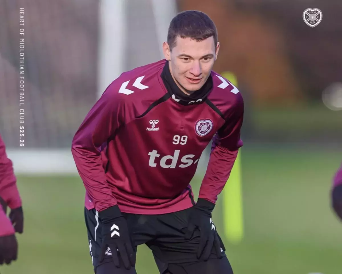 Ислам Чесноков “Хартстағы” алғашқы күндері туралы айтты