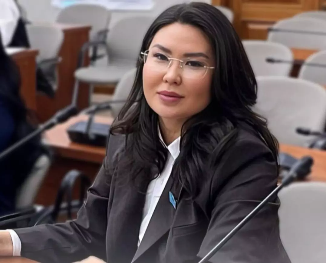 Гульзира Атабаева: Закрепление светского характера образования имеет принципиальное значение для молодежи Казахстана