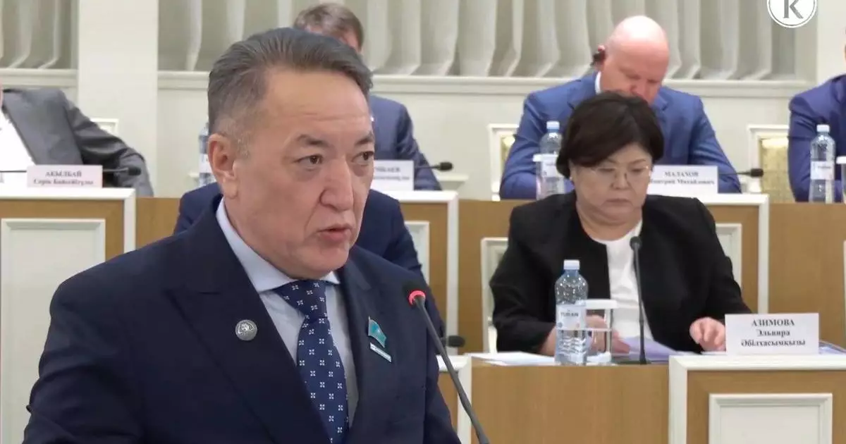  Бекзат Алтынбеков: Конституциялық реформа – дамудың тың бағытын таңдау 