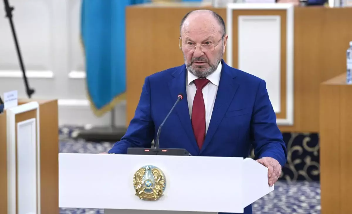 Қазақстан мемлекетінің адамға бағдарланған  сипатын күшейтеді – белгілі заңгер Конституциялық реформа туралы