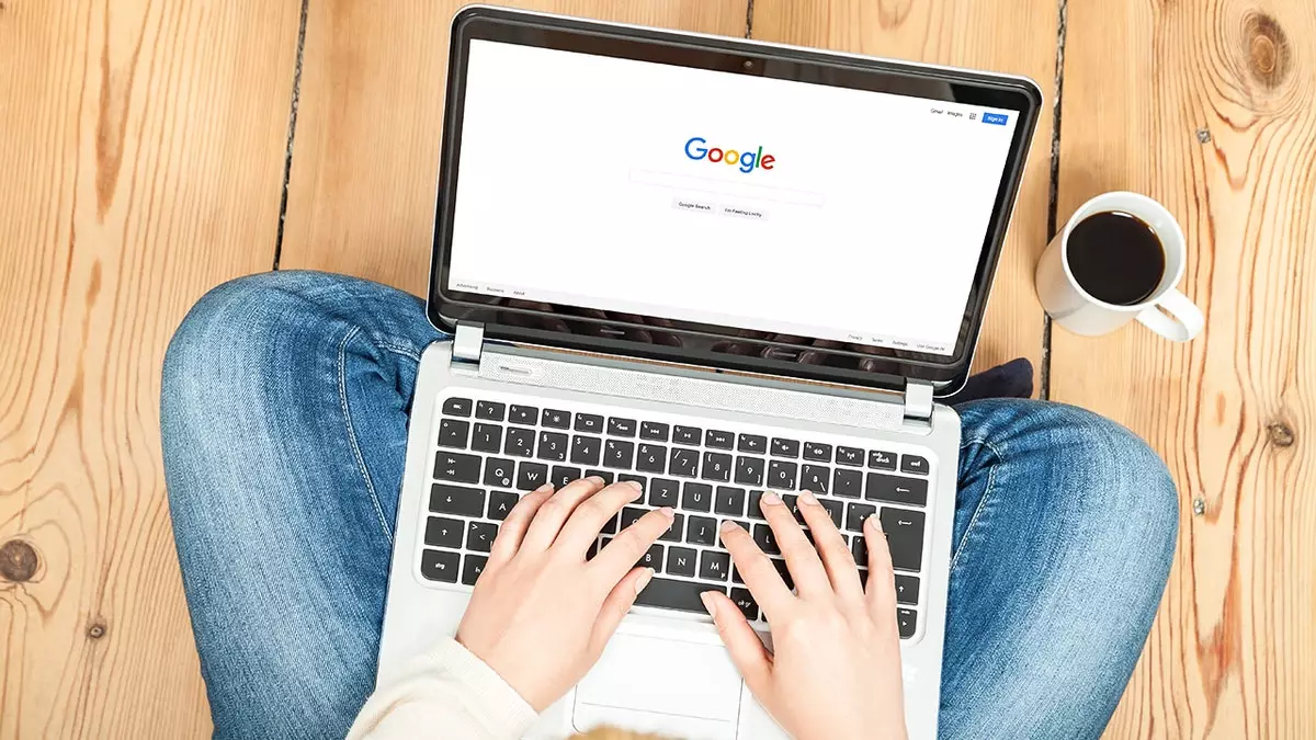 Вредоносные расширения Google Chrome взламывают учётные записи.