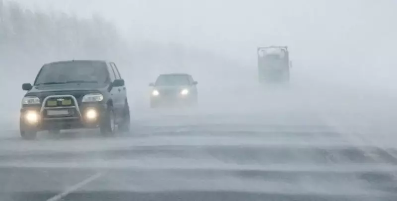 Казахстанцев предупредили о закрытии участков трасс из-за непогоды