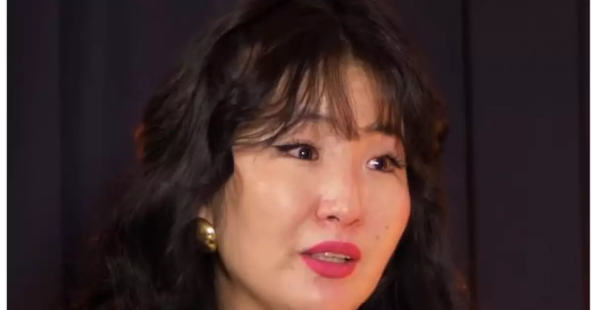   "Енемнің аяғын жуып, батасын алғым келеді": актрисаның сөзі қызу талқыға түсті (видео)   