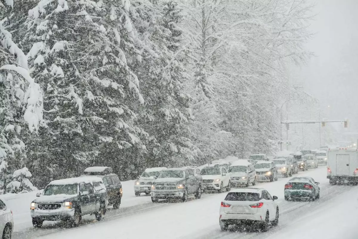 Водителей предупредили о сложной обстановке на трассах