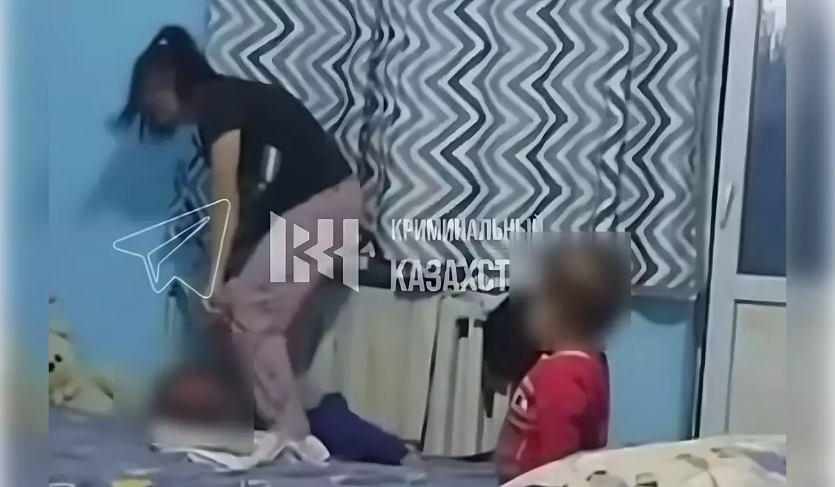 Привязала ребенка к батарее и избивала: женщину арестовали в области Жетысу