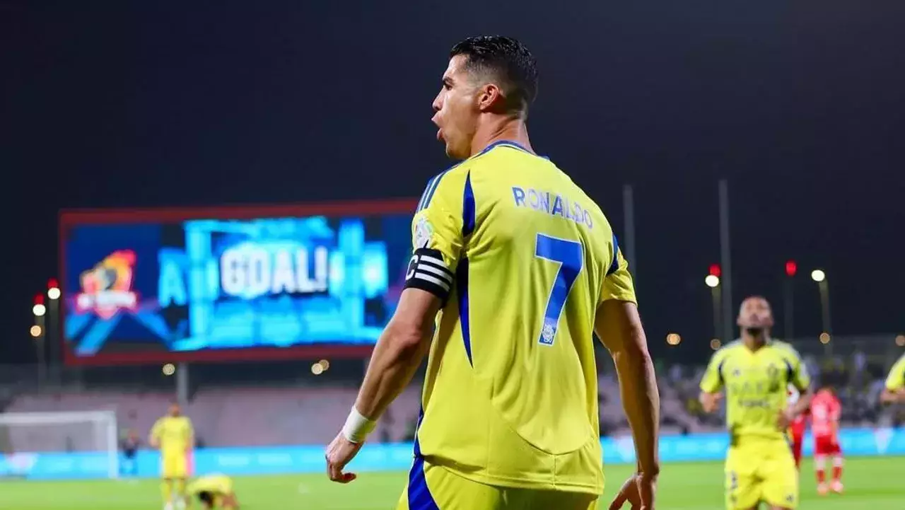 Решил автогол: «Аль-Наср» одержал победу над «Аль-Таавуном»