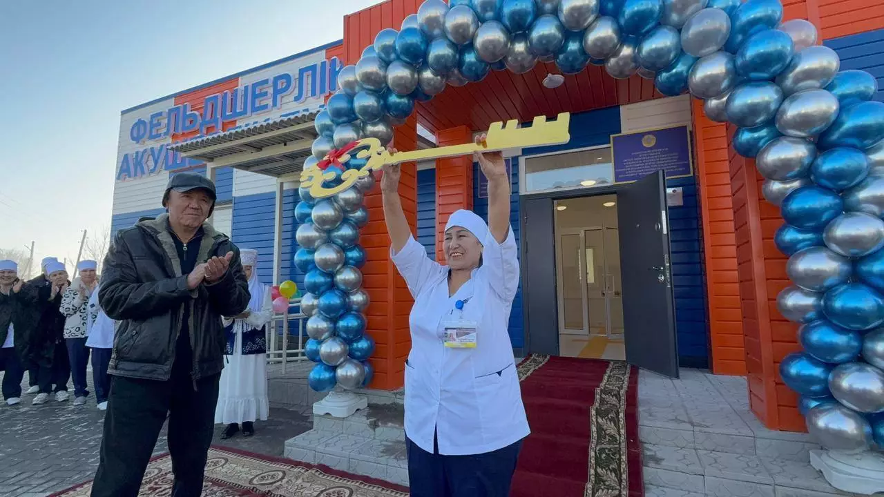 «Көмір жағып, тар бөлмеде істедік»: Жетісудағы дәрігерлердің жағдайы жақсарды