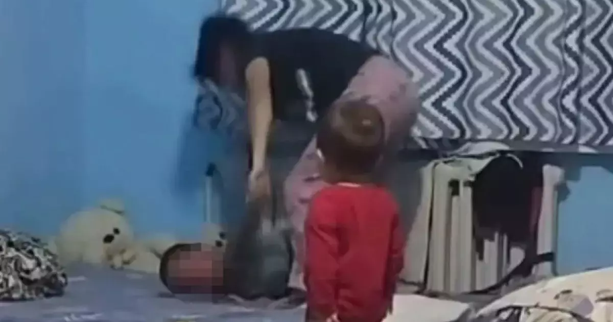  Жетісу облысында 4 жасар ұлын ұрып-соққан ана қамауға алынды 