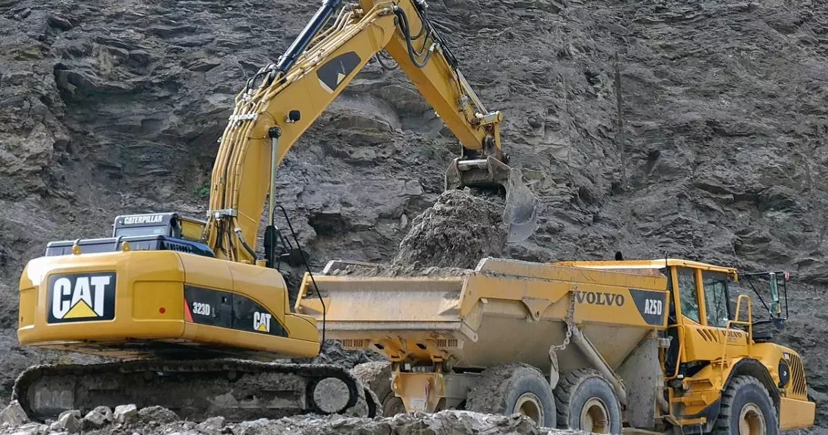  Алматы облысында жер қойнауын заңсыз пайдаланған адамның экскаваторы тәркіленді 