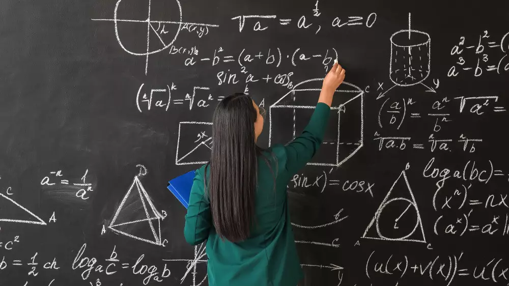 Министр просвещения ответила на вопрос об объединении школьных предметов