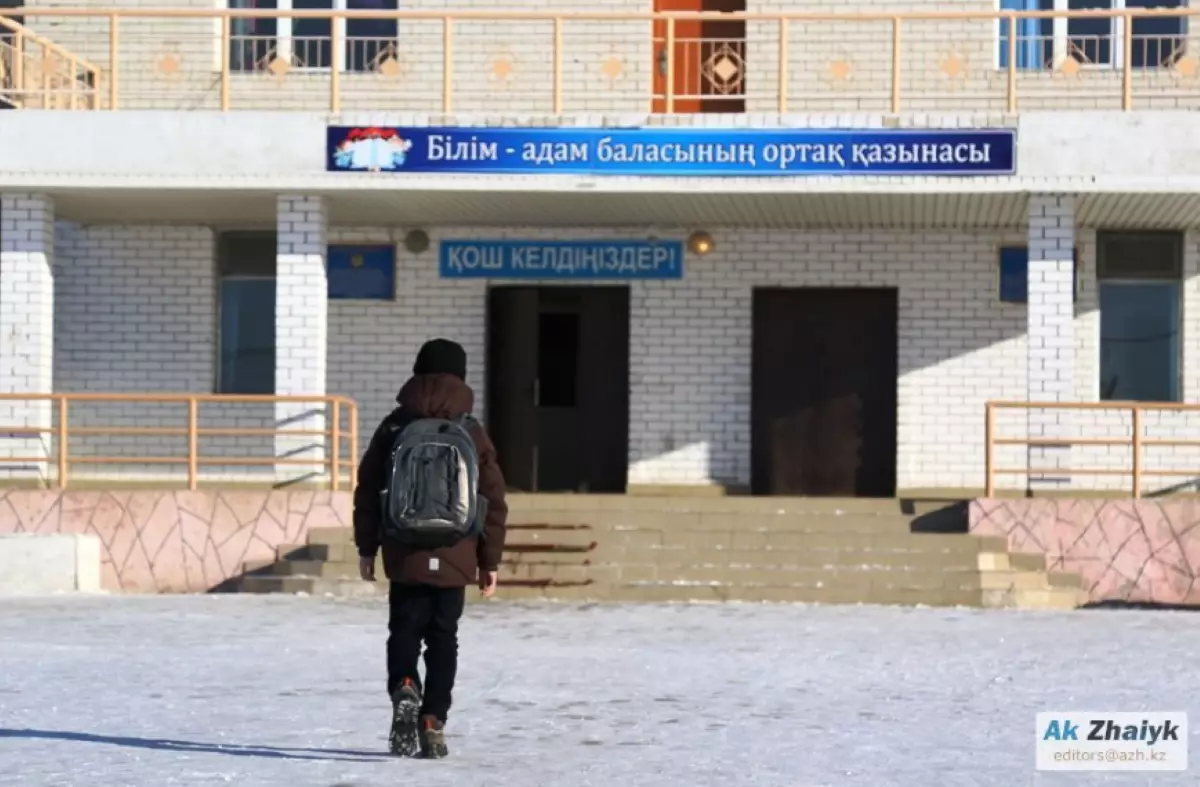 ​Зачем казахстанским школам дефибриллятор​ы