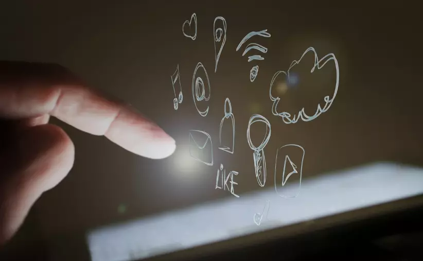 Сулейменова об ограничении детям доступа к соцсетям: Вопрос до сих пор открыт