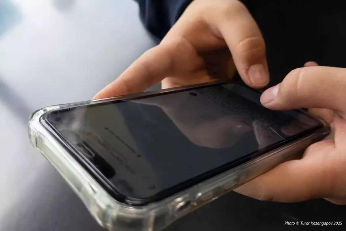 В Казахстане хотят ввести регистрацию SIM-карт для детей