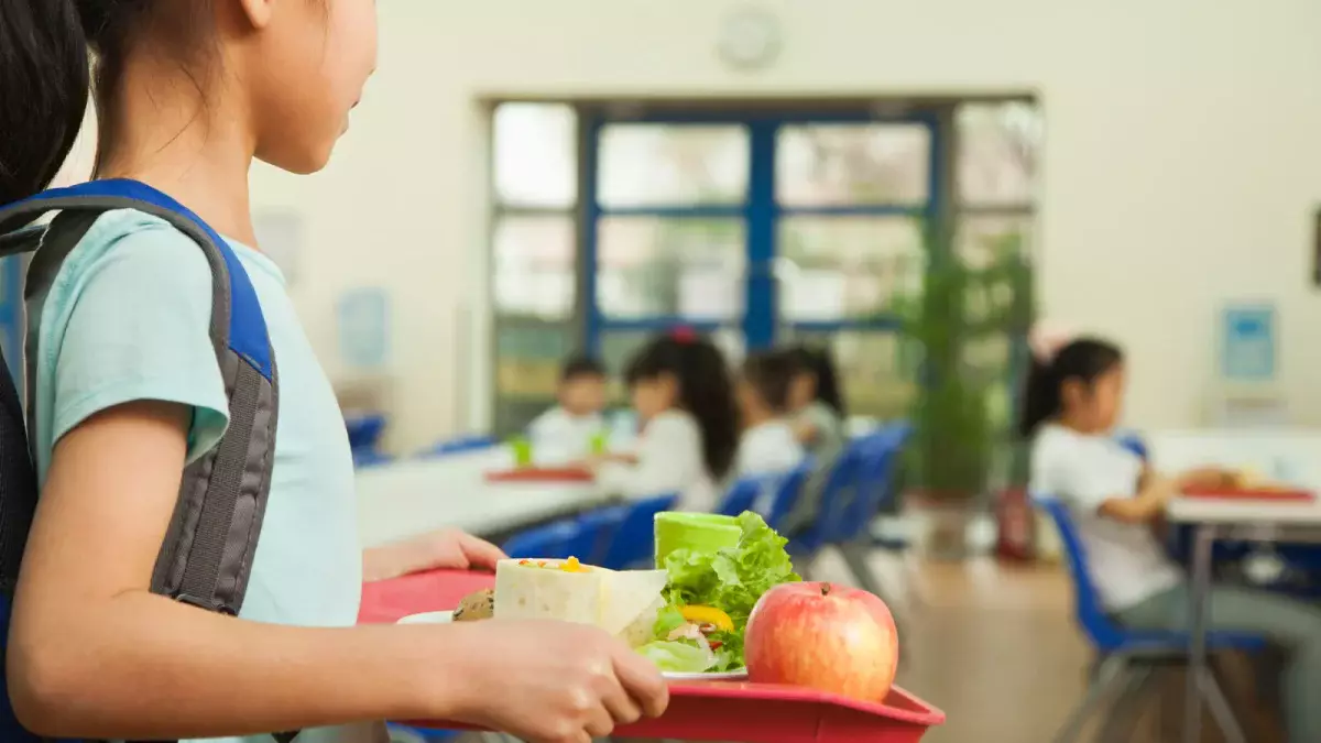 «Фаст-фуд жеп, энергетик ішіп жүр»: Бектенов 1 ақпаннан басталатын шұғыл тексеру туралы еске салды