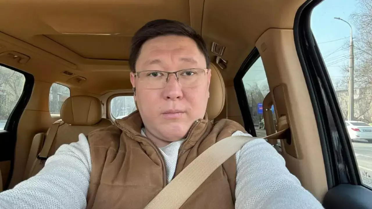 Әйелге қол көтерген шенеунік: Министрлік оны қызметінен қууды талап етті