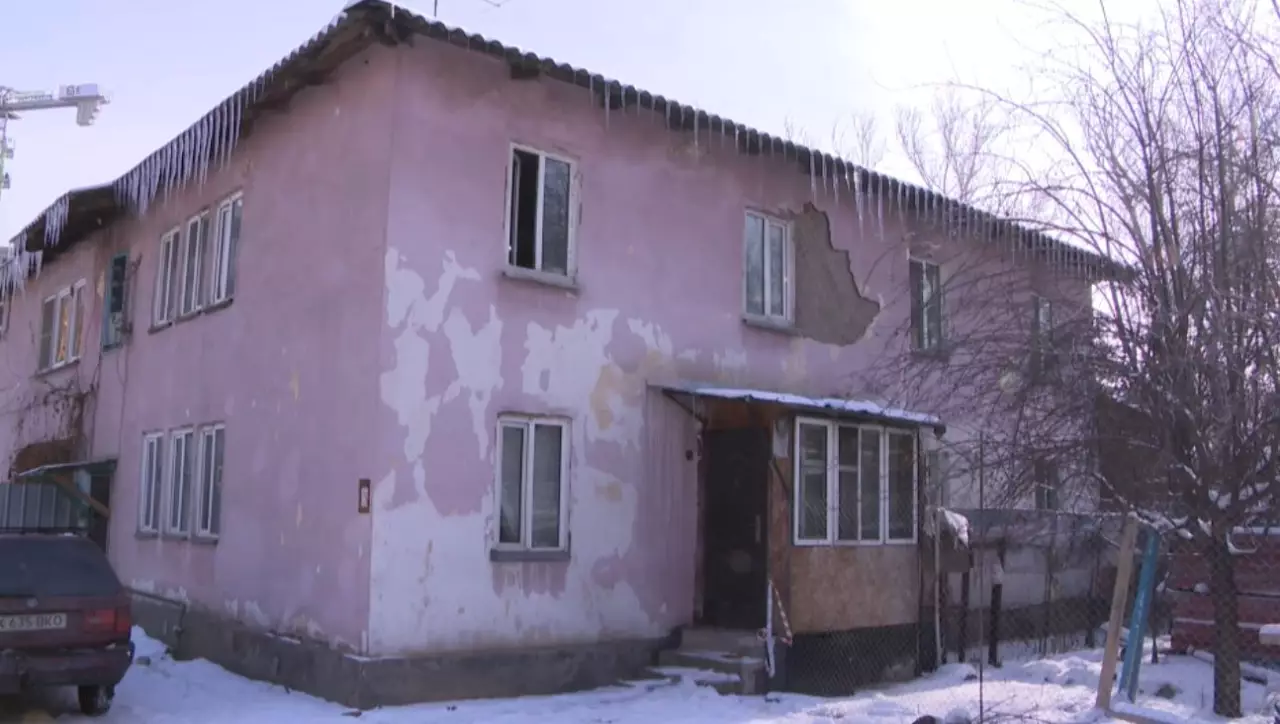 Алматыда ескі үйлер сүріледі