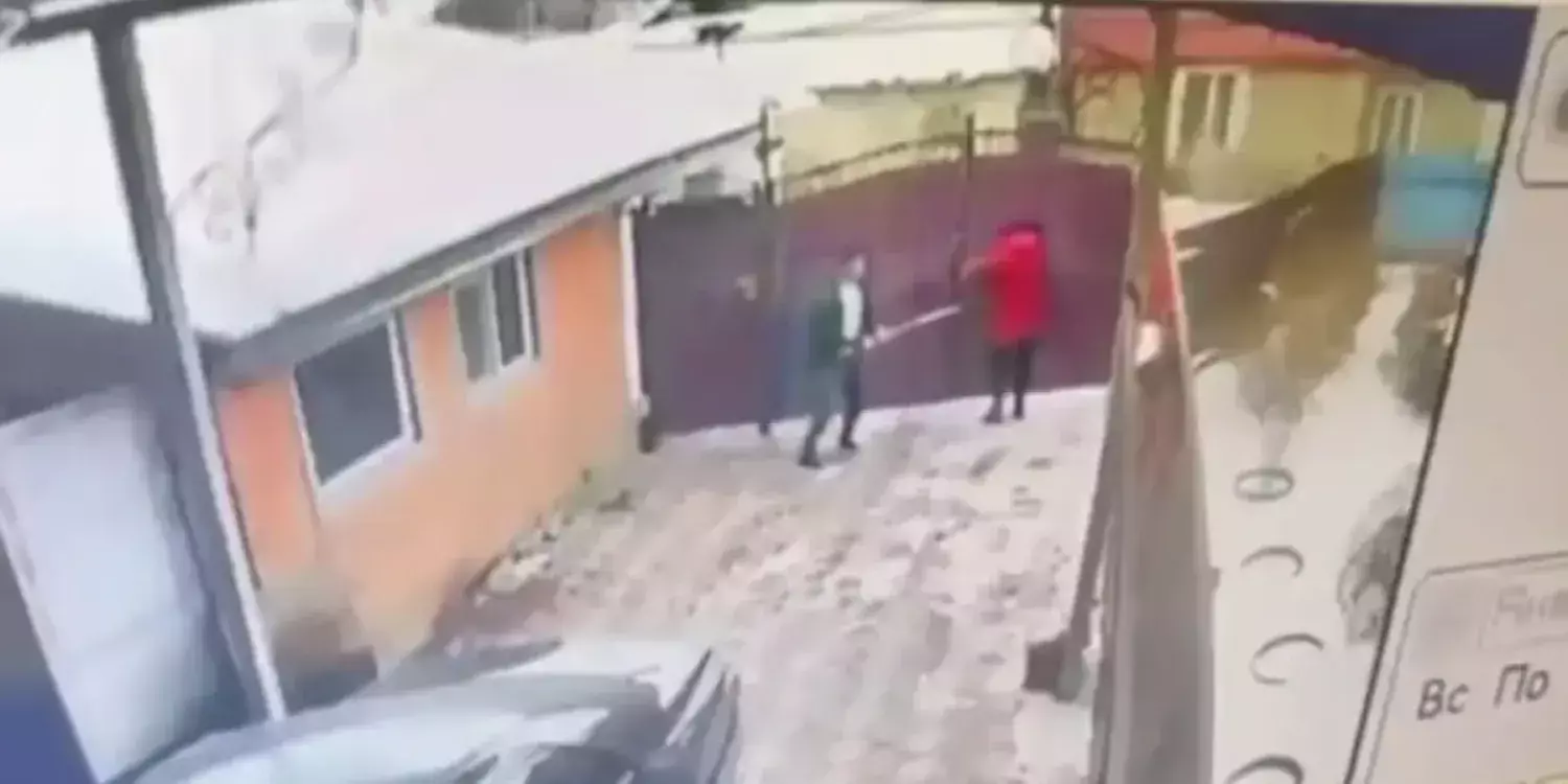 Танымал асаба әйелі мен енесін өлімші етіп сабап кетті