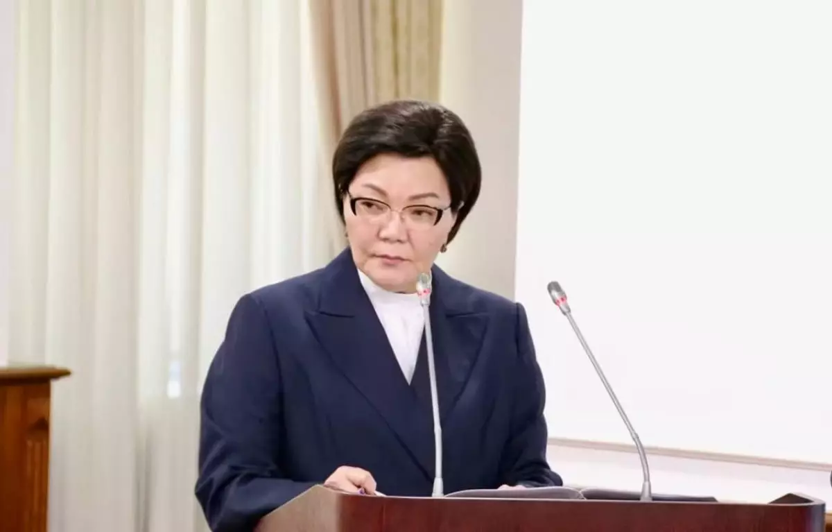 Токаев снял с должности министра труда и соцзащиты РК