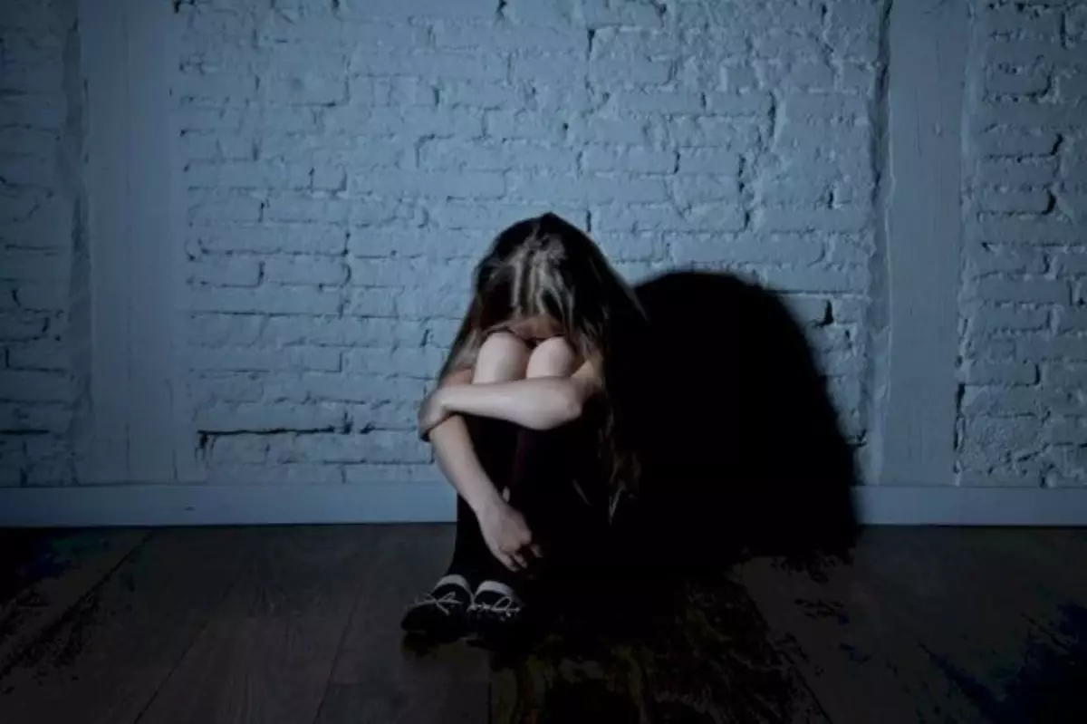 Маңғыстауда қайтыс болған ер адам 13 жастағы өгей қызын зорлады деген күдікпен іс тергеліп жатыр