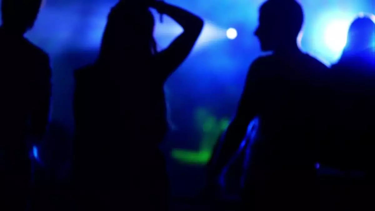 Младенец в кафе-баре с громкой музыкой возмутил посетителей