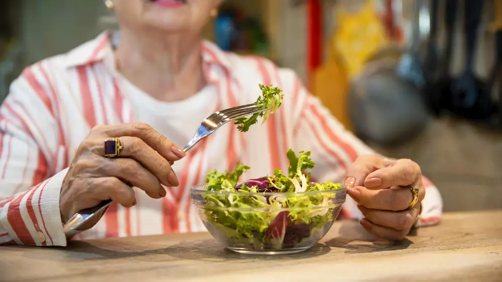 В Павлодаре обед пенсионерки закончился клинической смертью