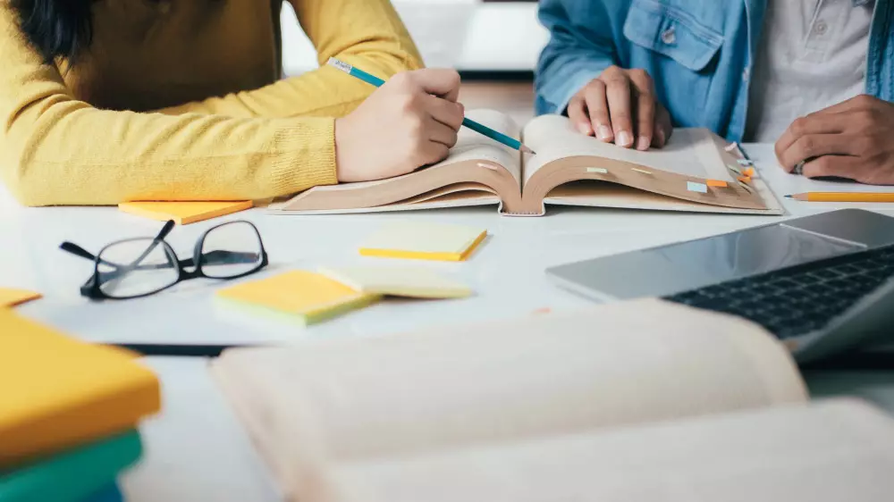 Курсы за миллион: министр дала совет выпускникам перед ЕНТ