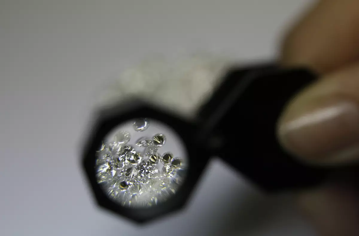 Золото клиентов ушло в ломбард: в Актобе разоблачили ювелира-афериста