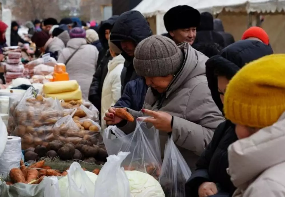 Цены на социально значимые продукты в Казахстане выросли за неделю.