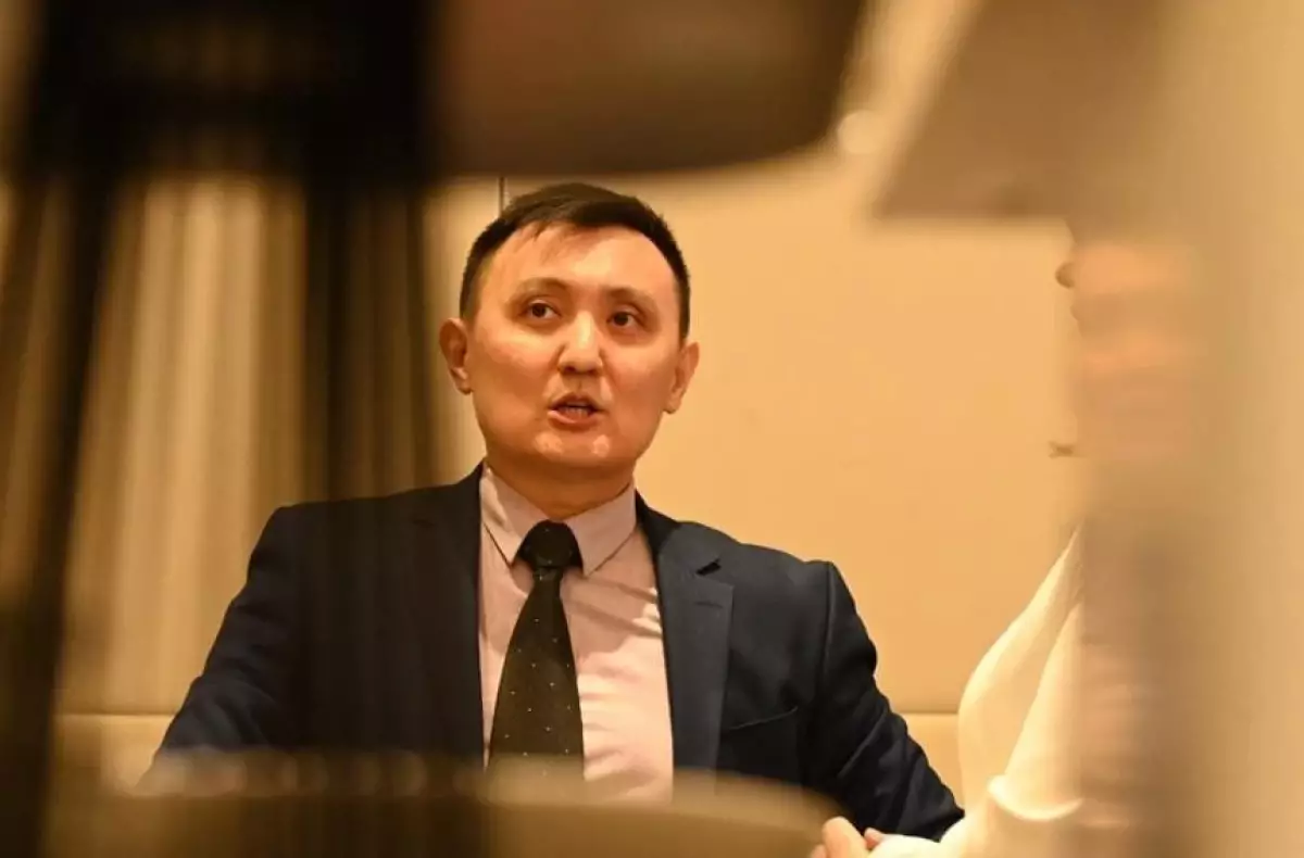 Президент өкілеттігін айналып өтетін "саңылау" қалай жабылады: Саясаттанушы Ғазиз Әбішев түсіндірді