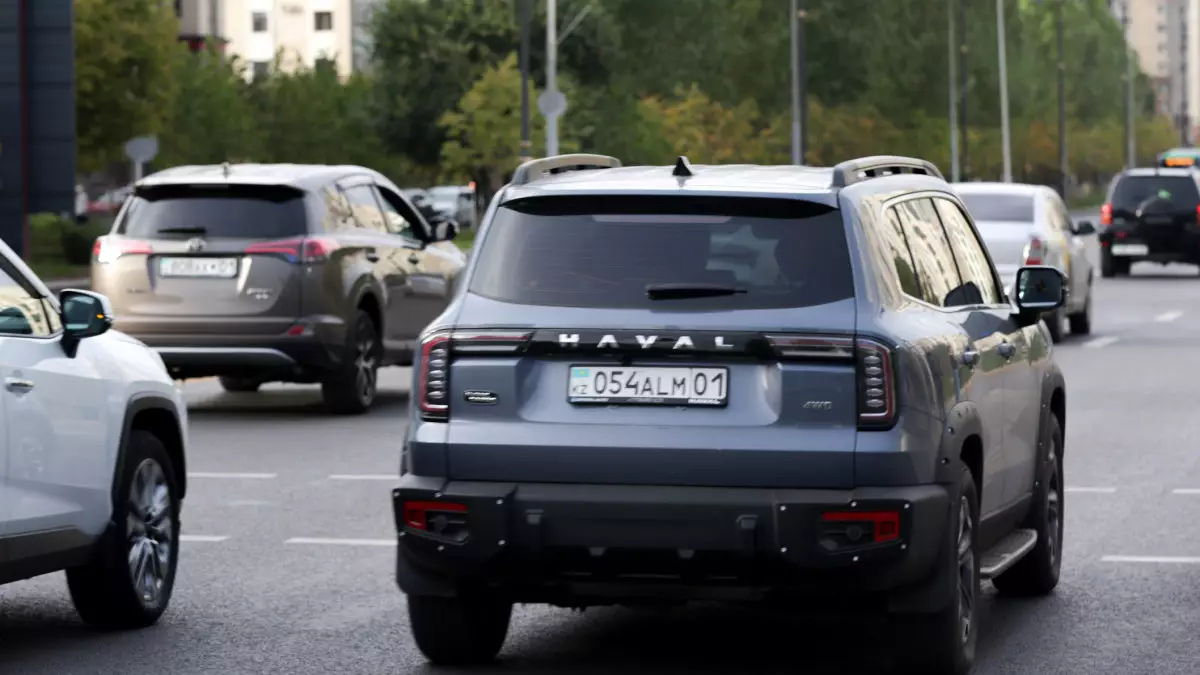 Что значит название китайских машин, на которых вы ездите?