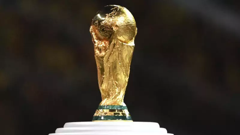 Алматыға әлем чемпионатының кубогы әкелінді