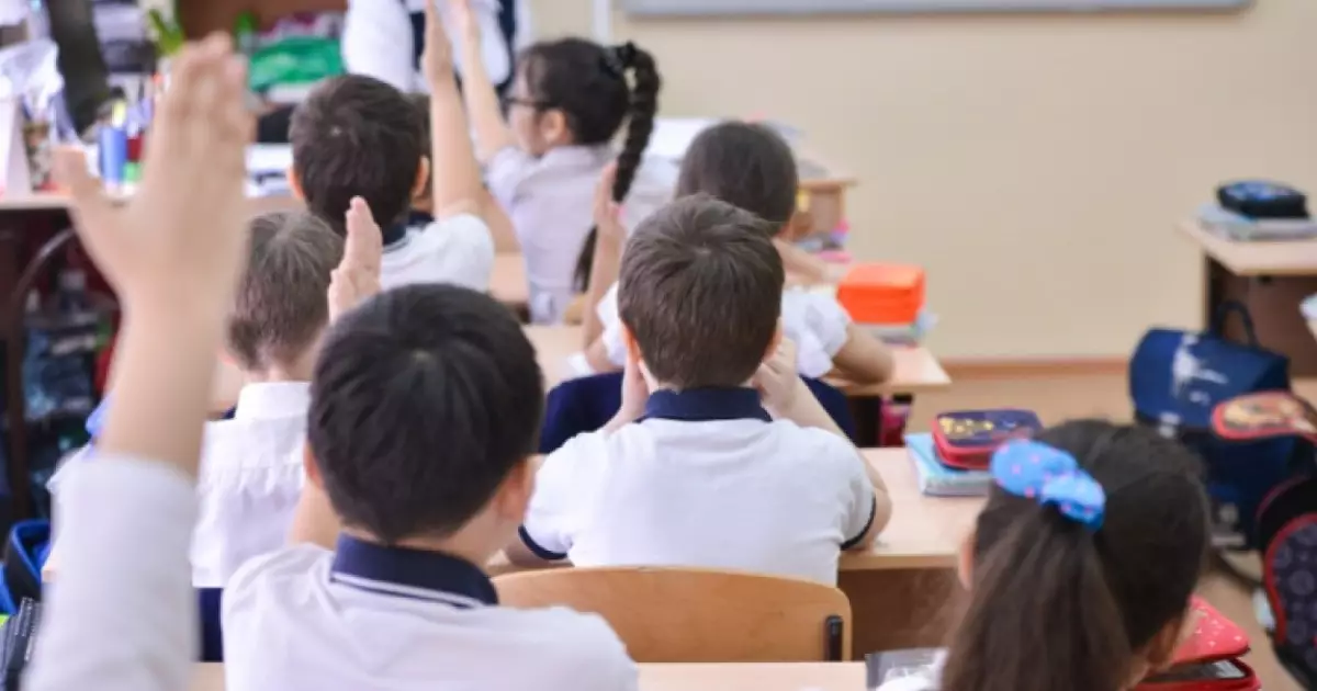  Жекеменшік мектептер моншалар мен қоймаларда ашылған 