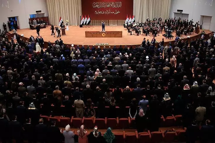 Парламент Ирака отложил избрание президента