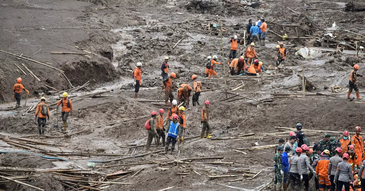  Индонезияда болған сел салдарынан 48 адам қаза тапты 