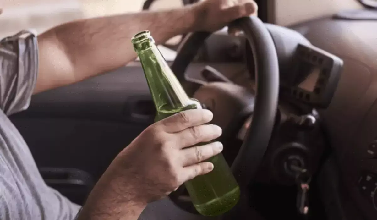 Пьяная езда на авто бизнес-класса стоила должности павлодарскому чиновнику