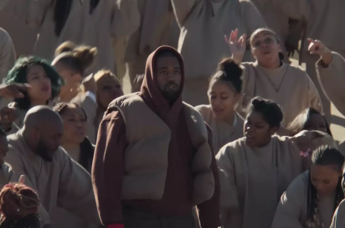 Канье Уэст заявил, что не является нацистом, и извинился за антисемитские высказывания