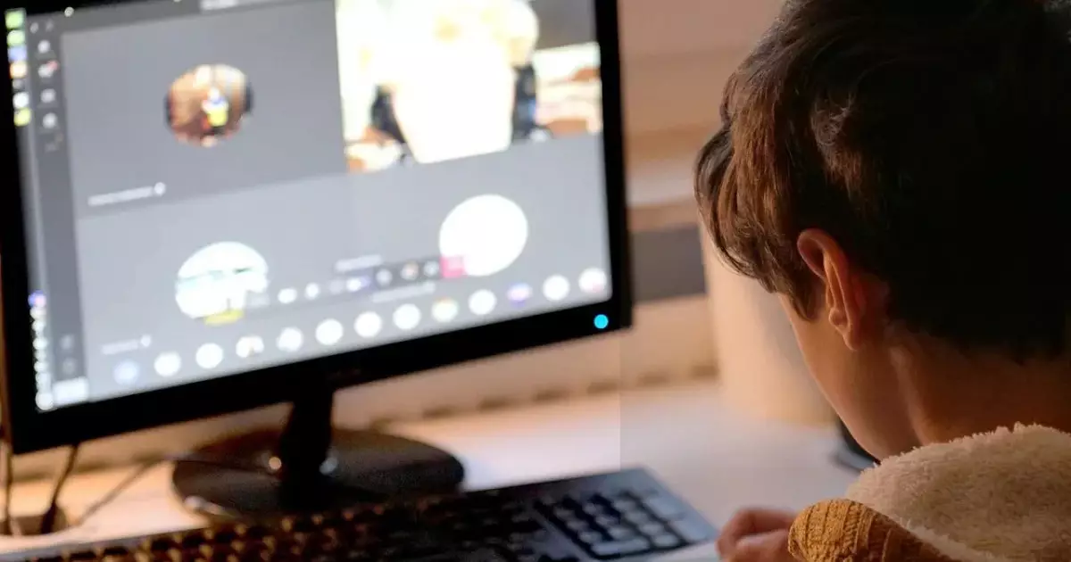  Бүгін астаналық оқушылар қашықтан оқиды 