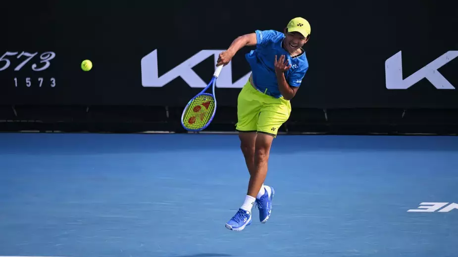 Казахстанец Нурланулы вышел в четвертьфинал юниорского Australian Open-2026